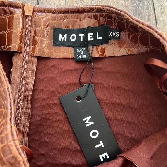 Princess Polly brown animal print skirt - Picture 3 of 4